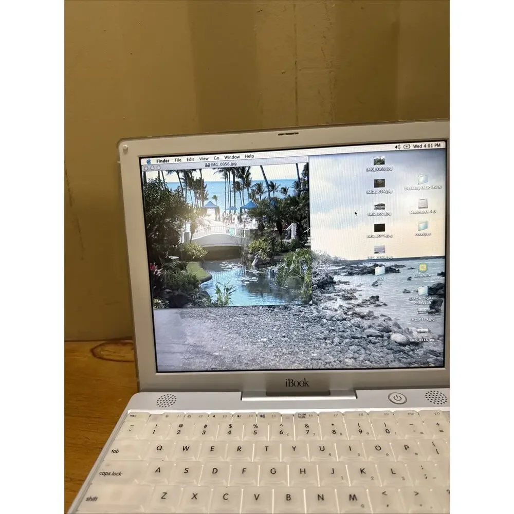 Vintage 2001 Apple iBook Laptop PowerPC G3 M6497 Power Tested